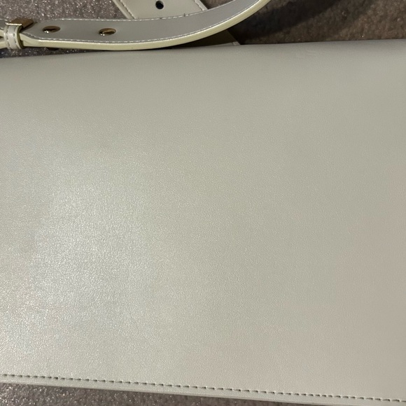 Trina Turk Elegant Cream Crossbody Bag - Picture 8 of 9